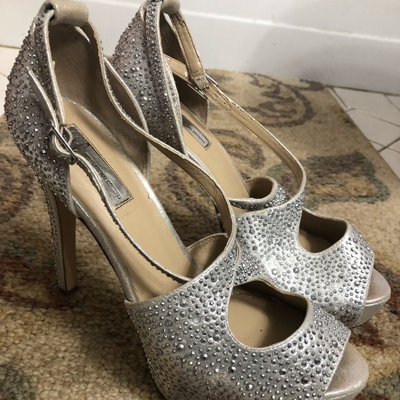 INC International Concepts Rhinestone Grey Pumps High Heels Peep Toe Size 9.5M - Picture 1 of 9